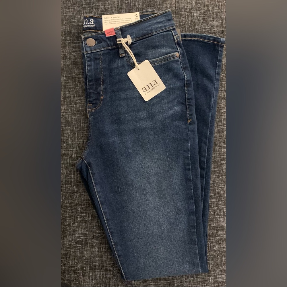 a.n.a Women's High Rise Flare Blue Jeans - Size 4 - NWT